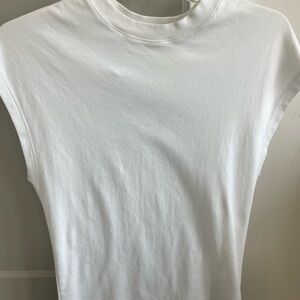 Vince White Ribbed V-Neck Sleeveless Top